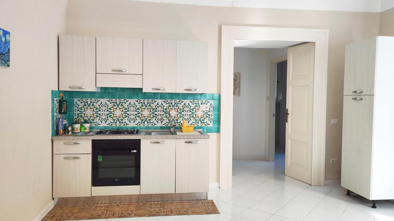 Casa Vacanza "Nonna Matilde" A Meta Di Sorrento, 600Mt Dal Mare, Casa Per 4 Exterior foto